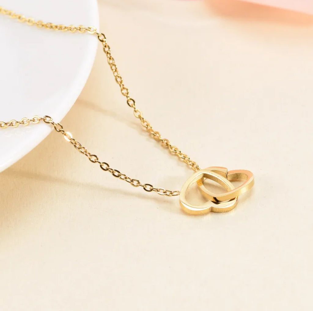 Revêtement Pvd Plaqué Or 18K Cœur Acier Inoxydable
304 Style Simple Résistant À L'eau Et Ne Ternit Pas
Acier Inoxydable 304 Collier