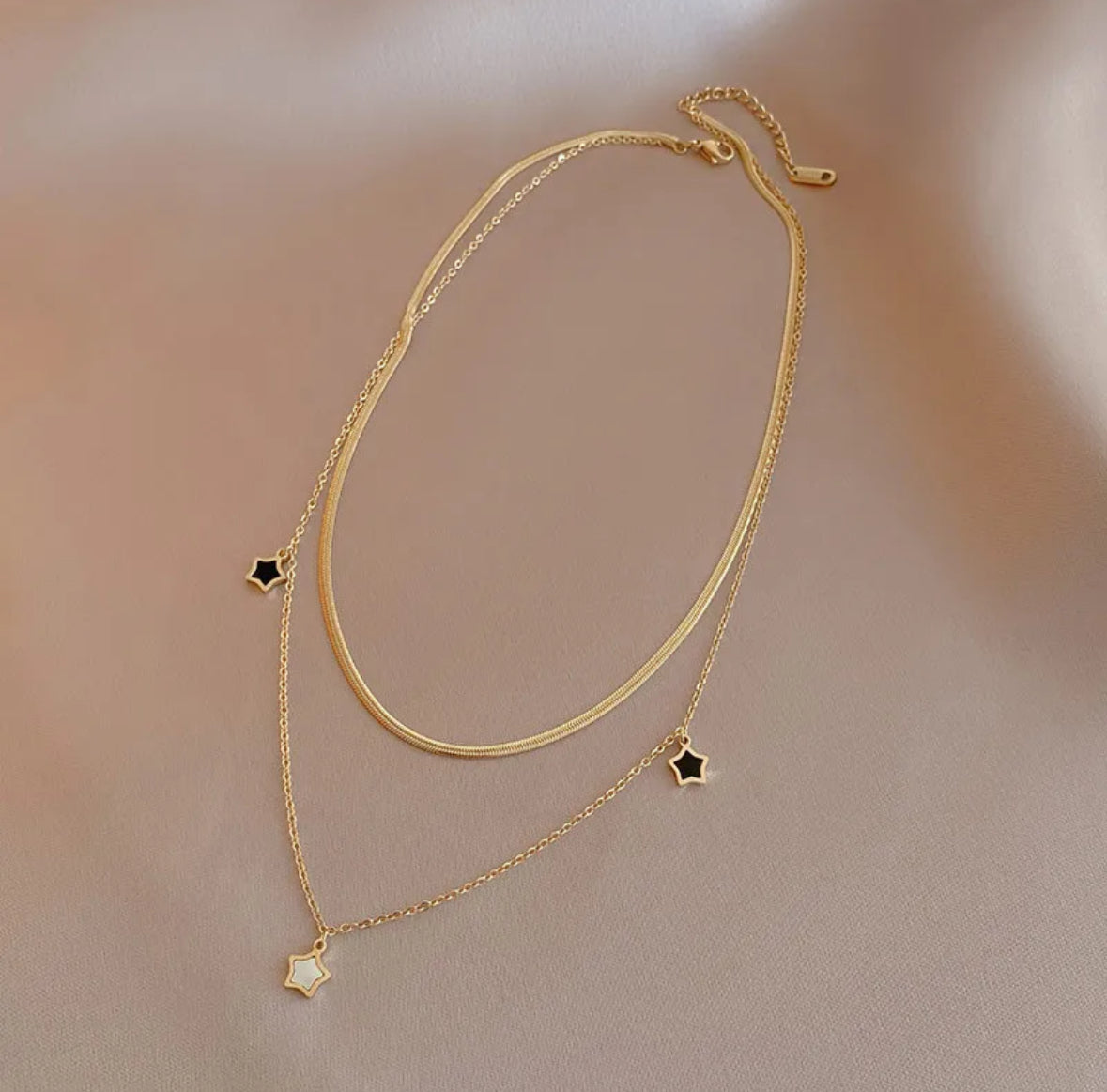 Revêtement Pvd Plaqué Or Véritable Star Acier Au
Titane Mode Résistant À L'eau Et Ne Ternit Pas
Bracelets Collier