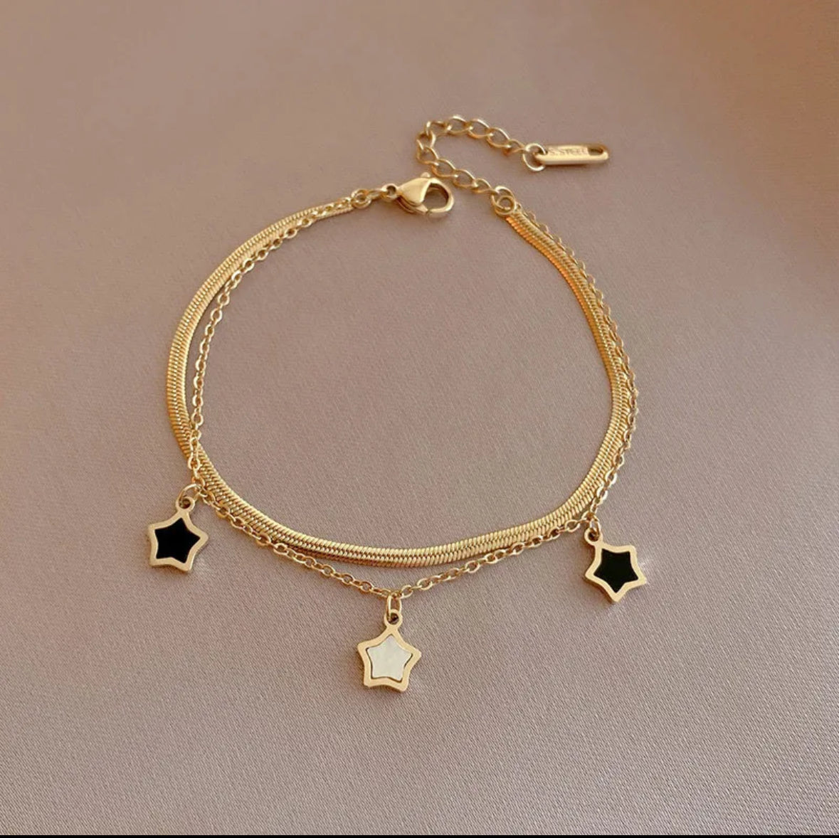 Revêtement Pvd Plaqué Or Véritable Star Acier Au
Titane Mode Résistant À L'eau Et Ne Ternit Pas
Bracelets Collier
