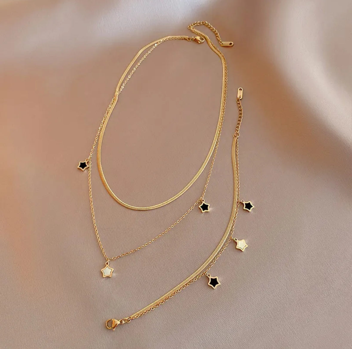 Revêtement Pvd Plaqué Or Véritable Star Acier Au
Titane Mode Résistant À L'eau Et Ne Ternit Pas
Bracelets Collier